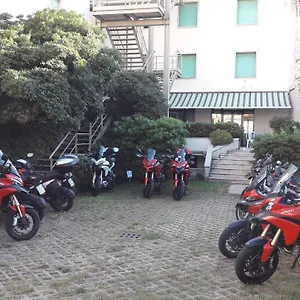 Manzi 3* Marina Di Pisa